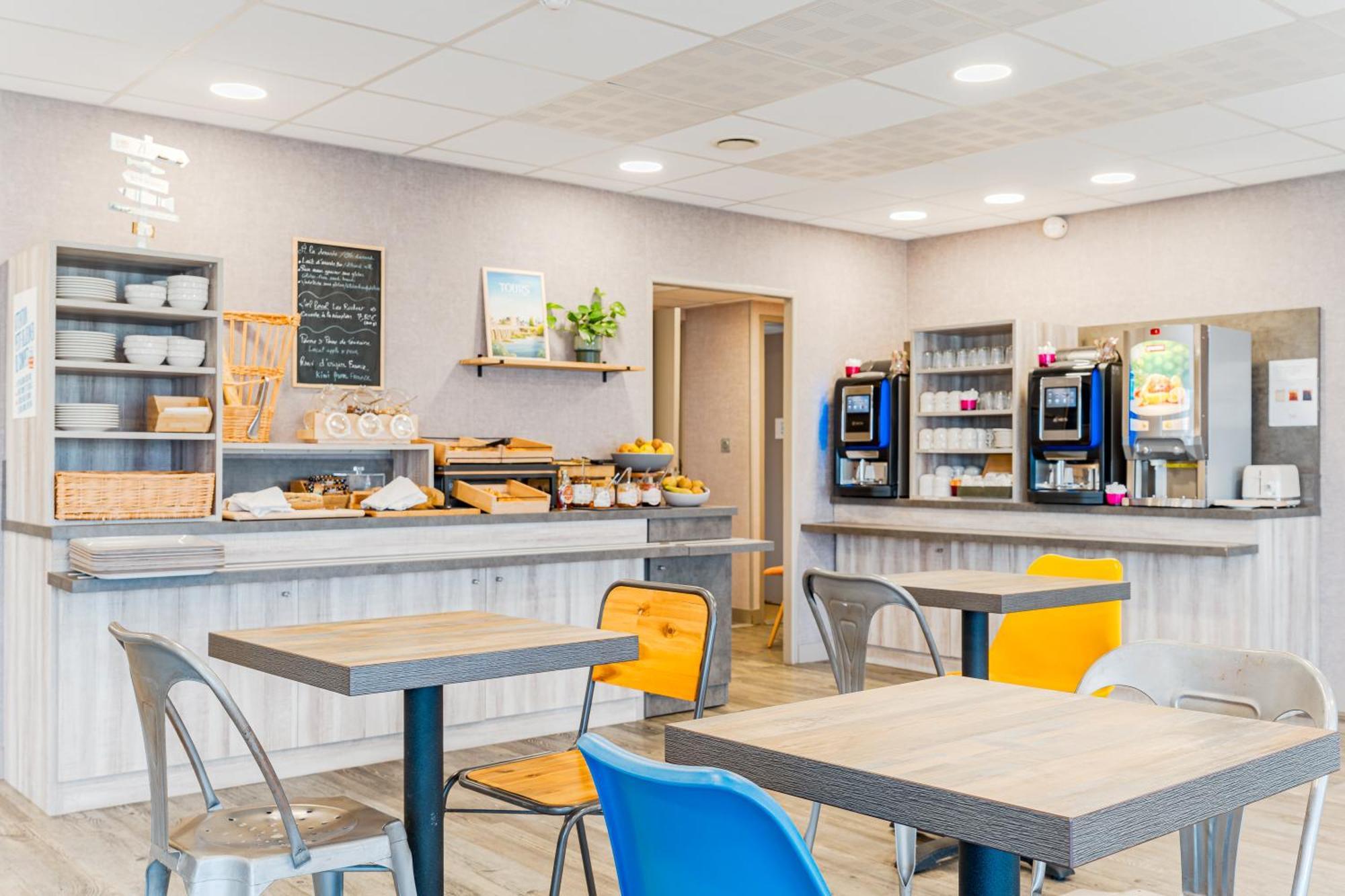 Kyriad Direct Tours Sud - Chambray Les Tours Luaran gambar